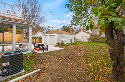 5110 Shoreland Ave, Milwaukee WI  53217-5541 exterior