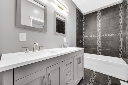 7000 1 Ave, Gary IN 46403-3904 exterior