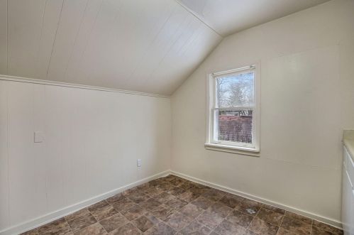 298 Mclaughlin Ave, Meskegon MI 49442-3523 exterior