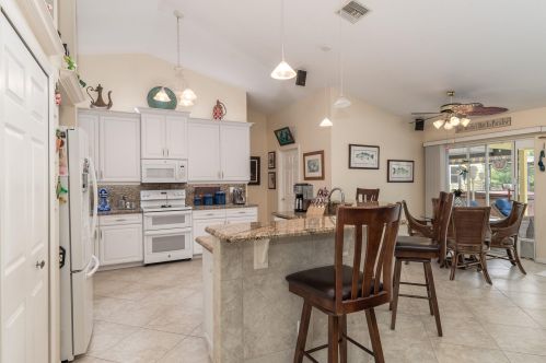 139 Royce Ave, Fort Pierce FL 34983-1238 exterior