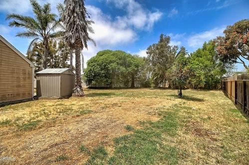 1111 Rivas Ln, Oxnard CA 93035-2748 exterior