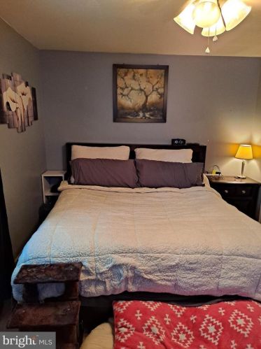 100 Chestnut Ave, Camden NJ 08107-2207 exterior