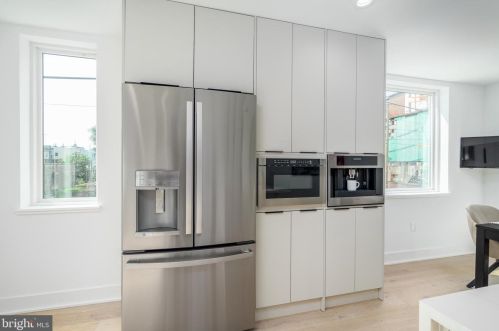 2620 Hagert St, Philadelphia PA 19125-1617 exterior