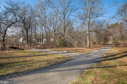 1805 Crawford Dr, Rockville MD 20851-1711 exterior