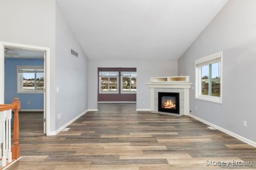 1730 Lisa Dr, Byron Township MI 49315-8006 exterior