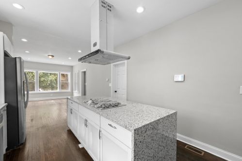 7141 Wabash Ave, Chicago IL 60628-7349 exterior