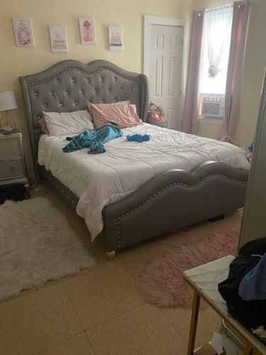 38 Dresden St, Springfield MA 01109-2706 exterior