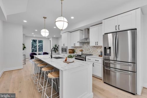 4127 8th St, Washington, DC 20011-7945