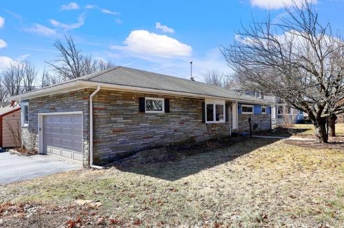 381 Dunlap St, Woonsocket RI 02895-3614 exterior