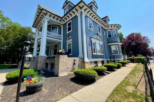 38 Pleasant St, Boston MA exterior