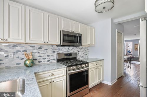 334 Cantrell St, Philadelphia PA  19148-3320 exterior