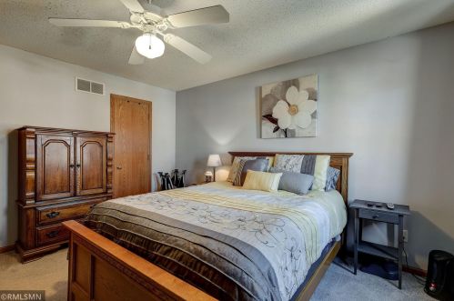 2064 Gresham Ave, Saint Paul MN 55128-3916 exterior