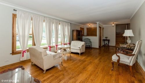 2900 90th St, Chicago, IL 60617-4203