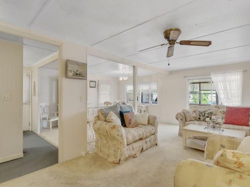 36 Del Prado St, Fort Pierce FL 34952-2850 exterior