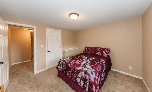 4912 Goodrich Ln, Milwaukee WI 53223-3418 exterior