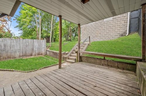 436 Arabella St, Pittsburgh PA  15210-1402 exterior