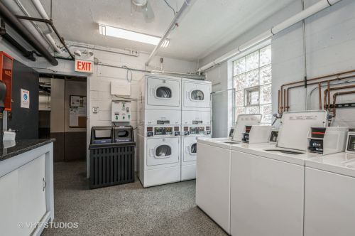 4920 Marine Dr, Chicago IL 60640-3965 exterior