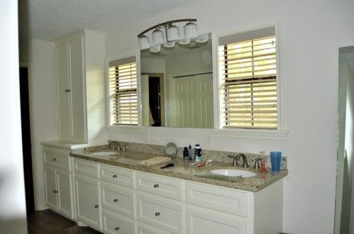 1805 Lk Dr, Huntsville TX 77320-0237 exterior