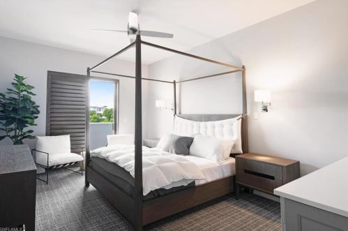 1111 Central Ave, Naples FL 34102-0062 exterior