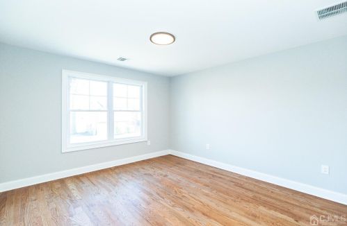 20 Linden Ave, Edison NJ 08817-3208 exterior