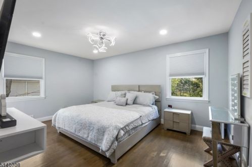 1626 Larkspur Dr, Mountainside NJ  07092-1347 exterior