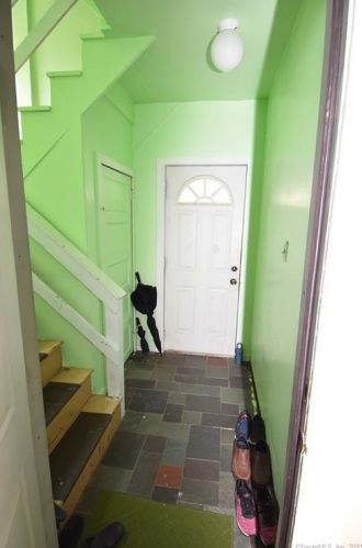 27 Thorniley St, New Britain CT 06051-1639 exterior