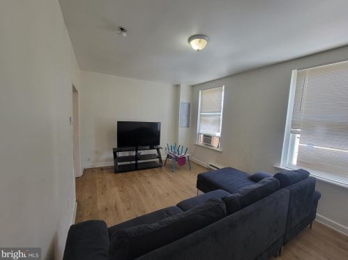 3535 8th St, Philadelphia PA 19140-4418 exterior