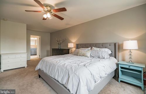 915 Standish Ave, Huntingdon Valley PA 19006-8725 exterior