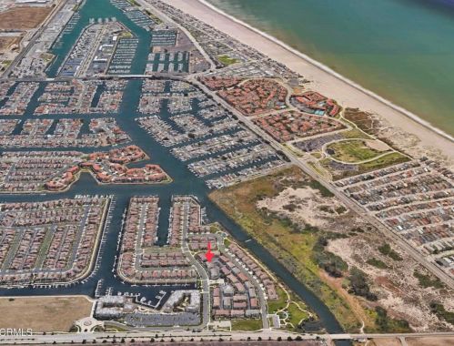 1350 Bayside Cir, Oxnard CA  93035-2148 exterior