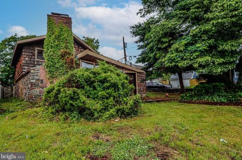 635 Parkway Ave, Trenton NJ  08618-2723 exterior