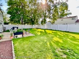 57 Eardley Rd, Edison NJ 08817-3030 exterior