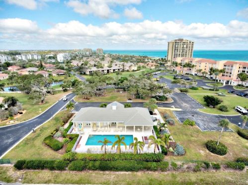 702 Southstar Dr, Fort Pierce FL 34949-9120 exterior