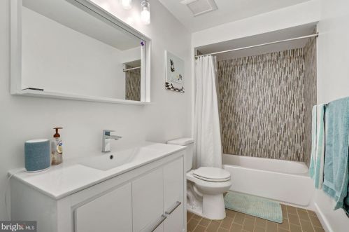 3000 Wessynton Way, Alexandria VA 22309-2225 exterior