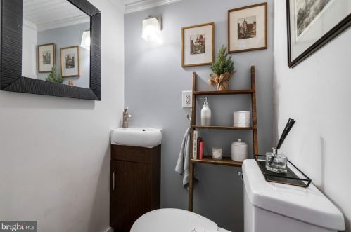 2222 Gaul St, Philadelphia PA 19125-2912 exterior