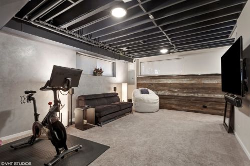 1939 Monticello Ave, Chicago IL 60647-2312 exterior