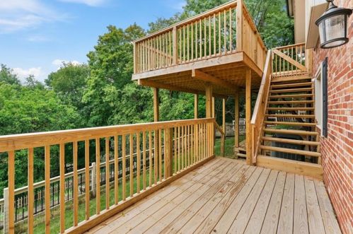 1351 Redfern Dr, Pittsburgh PA  15241-2932 exterior