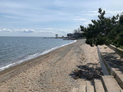 87 Hawley Ave, Milford CT 06460-8016 exterior