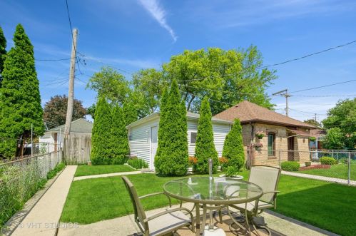 6104 Austin Ave, Chicago IL  60638-4320 exterior