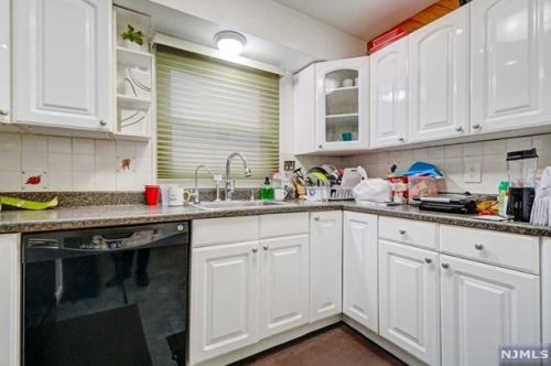 450 Kipp Ave, Hasbrouck Heights NJ 07604-1217 exterior