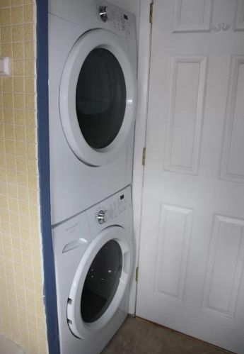 1705 Diamond Ave, Grand Rapids MI 49505-4868 exterior