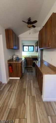 20 Adams Trl, Hopatcong, NJ 07843-1278