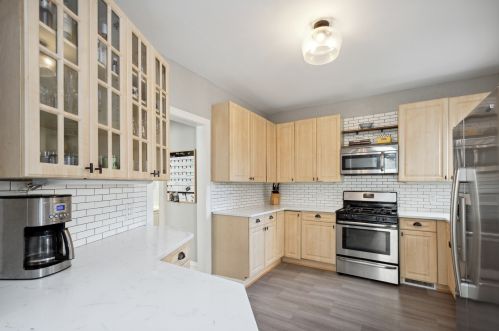 1338 Grace St, Chicago IL  60613-2825 exterior