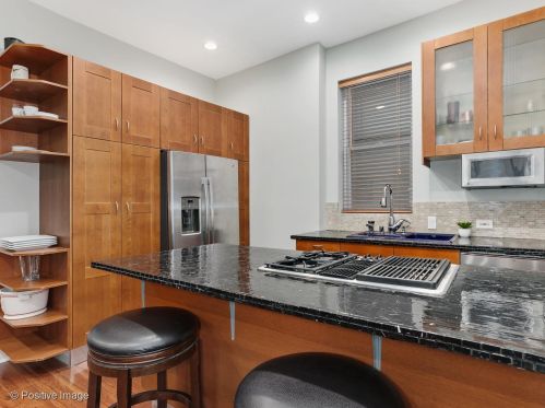 1344 Artesian Ave, Chicago IL  60622-2934 exterior