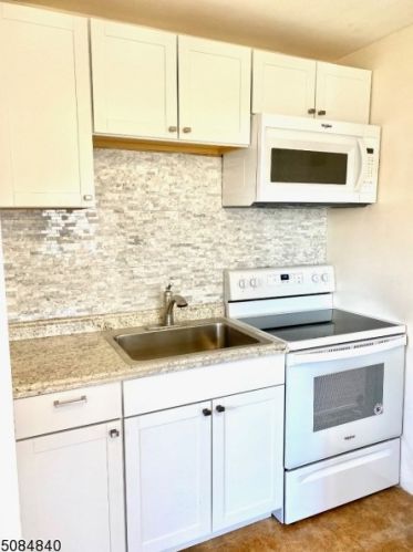 90 Wall St, Metuchen NJ  08840-2858 exterior