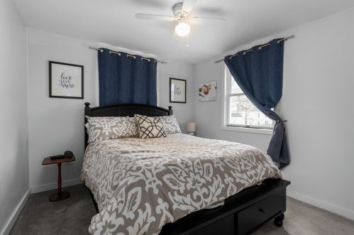 43 Frst St, Dover NH 03820-3223 exterior