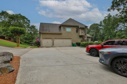 8069 Kenstone Ct, Atlanta GA 30350-4160 exterior