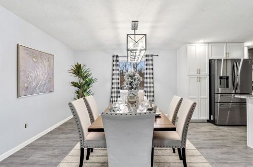 658 Presque Isle Dr, Pittsburgh PA  15239-2652 exterior