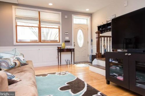 920 16th St, Philadelphia PA  19130-1657 exterior