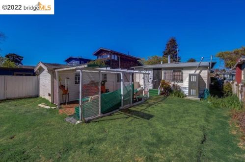 1336 Derby St, Berkeley CA 94703-1968 exterior