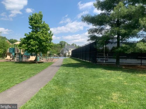 13504 Hayworth Dr, Rockville MD  20854-6395 exterior